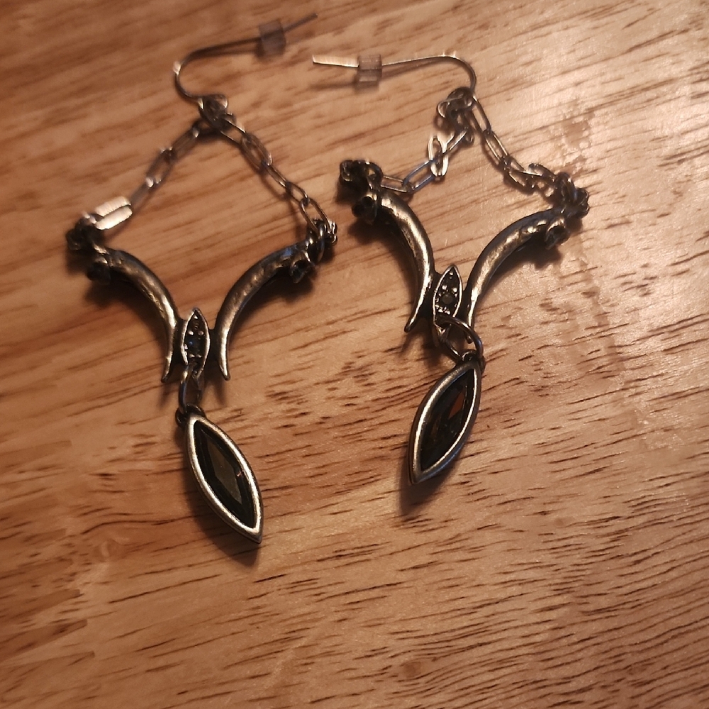 RARE Martha Rotten NYX claw earrings